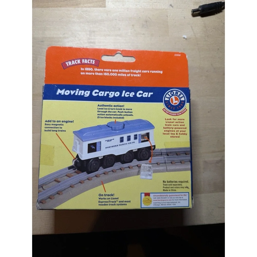 Lionel Moving Cargo Ice Car Northern Pacific 250 – New in Box‎